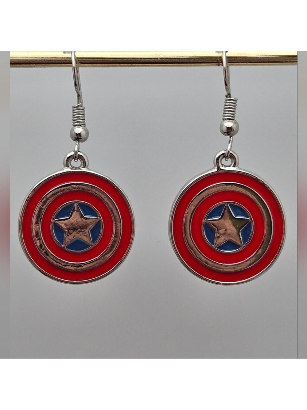 ✨2/$10✨ Captain America Shield Dangle Earrings Red & Blue Star, 1.5”